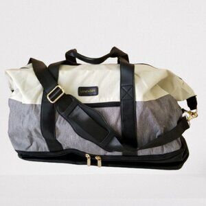 NWT! Roomy Duffle Tote w/Luggage Strap/Wet Pocket/Bottom Storage Section/Strap